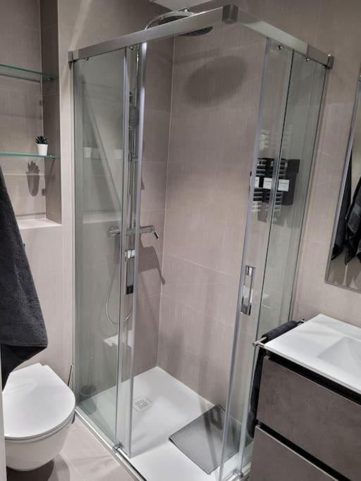 Apartamento Azabache Zaragoza Bagian luar foto