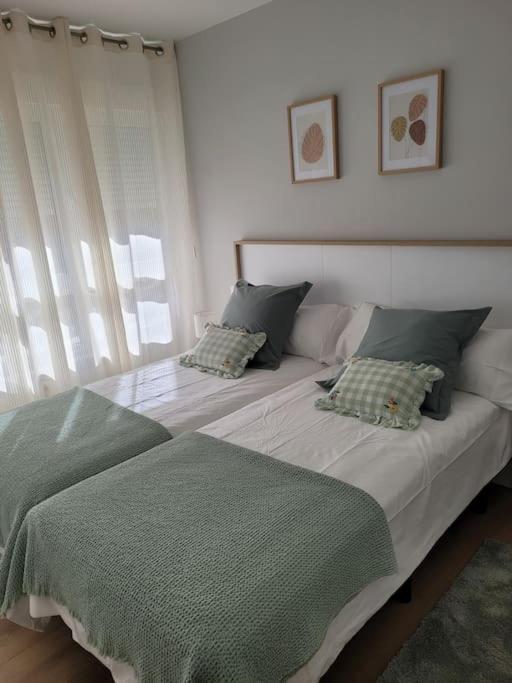 Apartamento Azabache Zaragoza Bagian luar foto