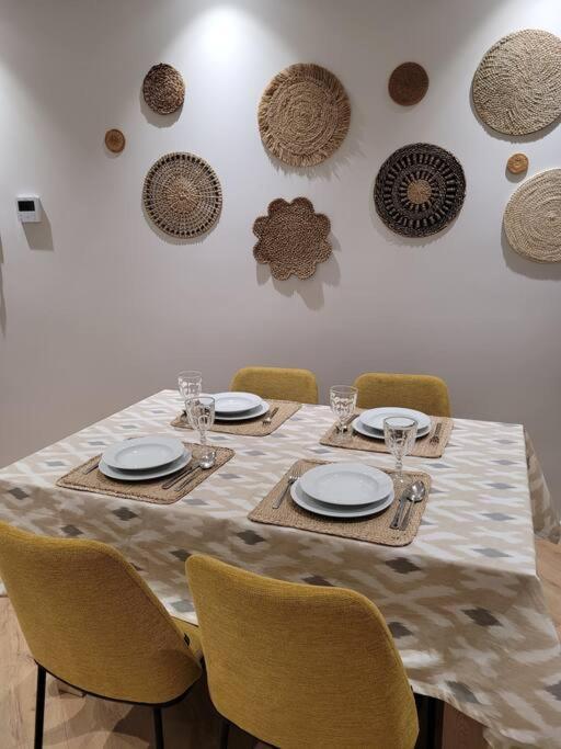 Apartamento Azabache Zaragoza Bagian luar foto